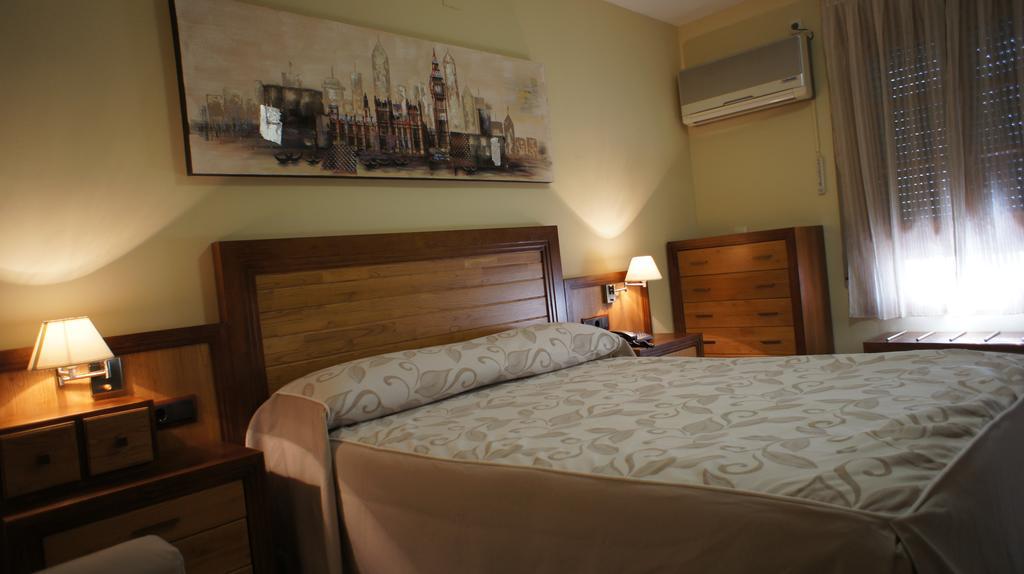 Hotel Puente Romano Alcántara الغرفة الصورة