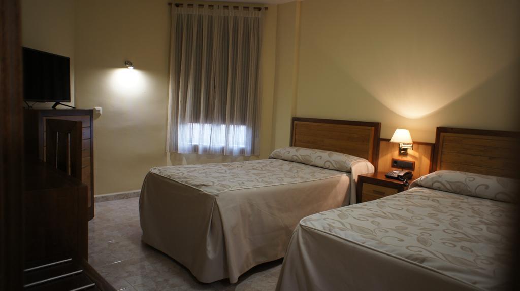 Hotel Puente Romano Alcántara الغرفة الصورة