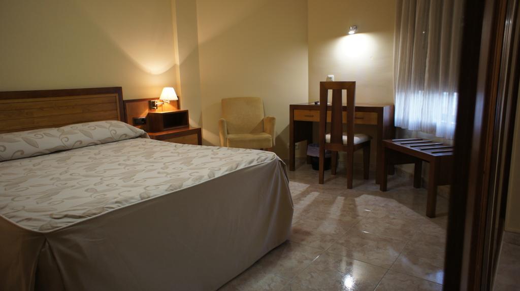 Hotel Puente Romano Alcántara الغرفة الصورة